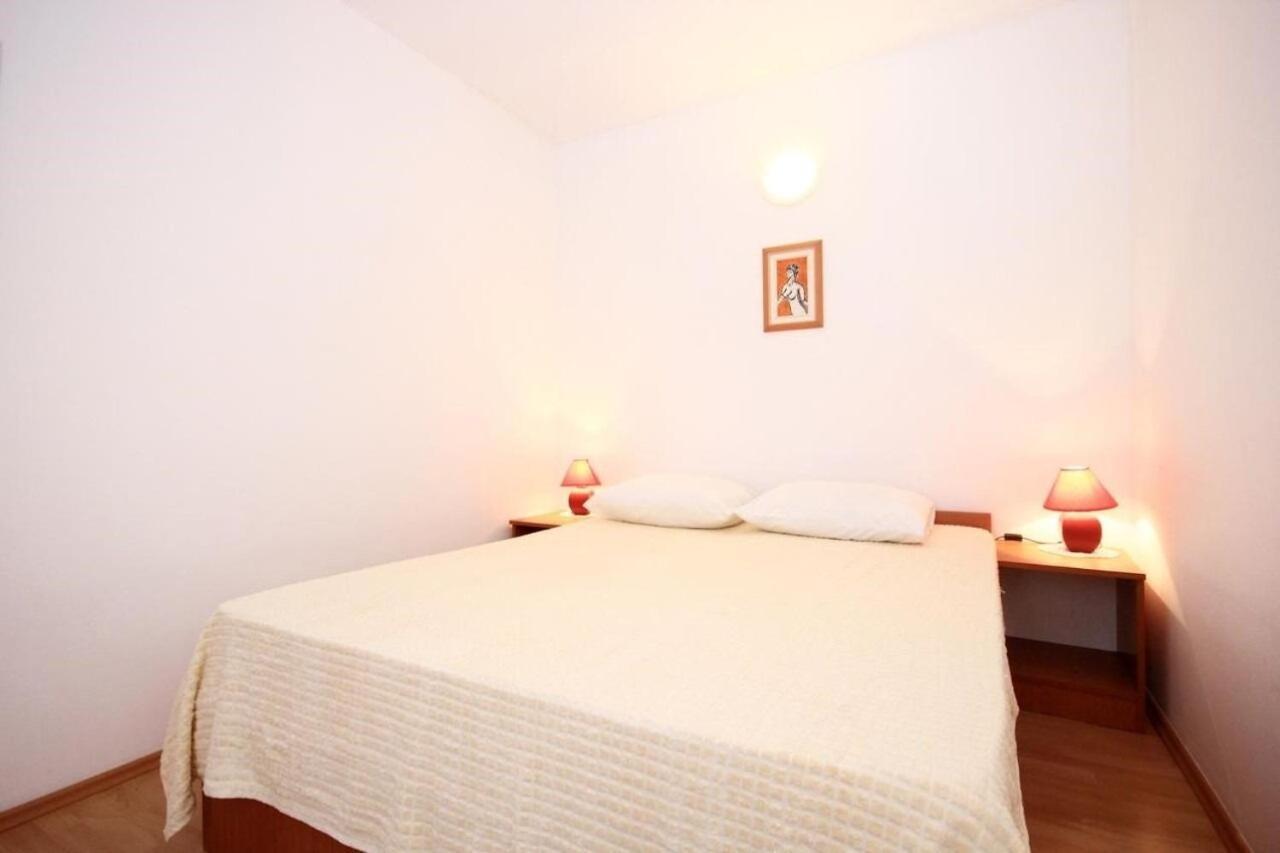אורביץ Apartments Tonka - 150M From The Sea & Parking מראה חיצוני תמונה