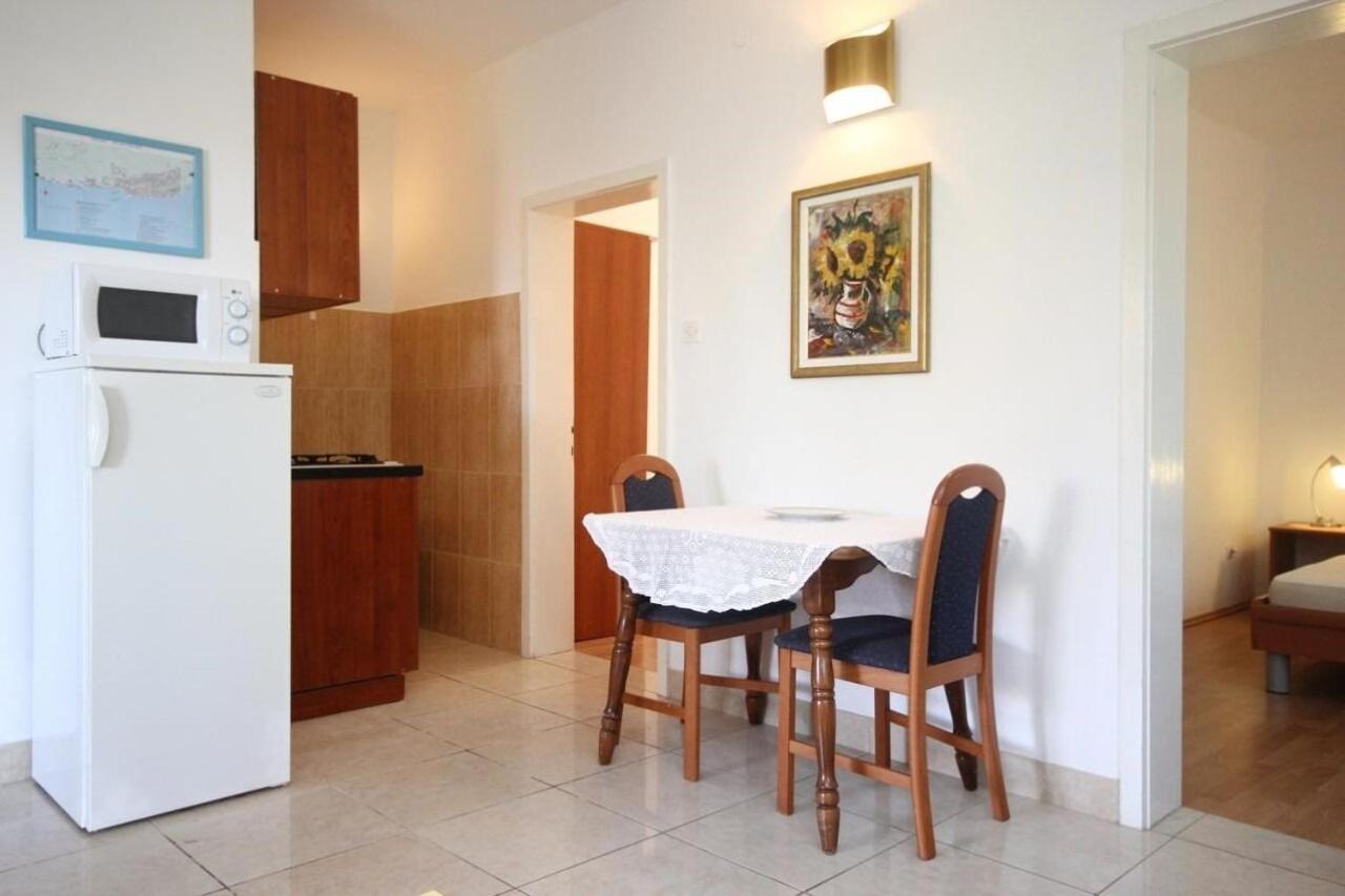 אורביץ Apartments Tonka - 150M From The Sea & Parking מראה חיצוני תמונה