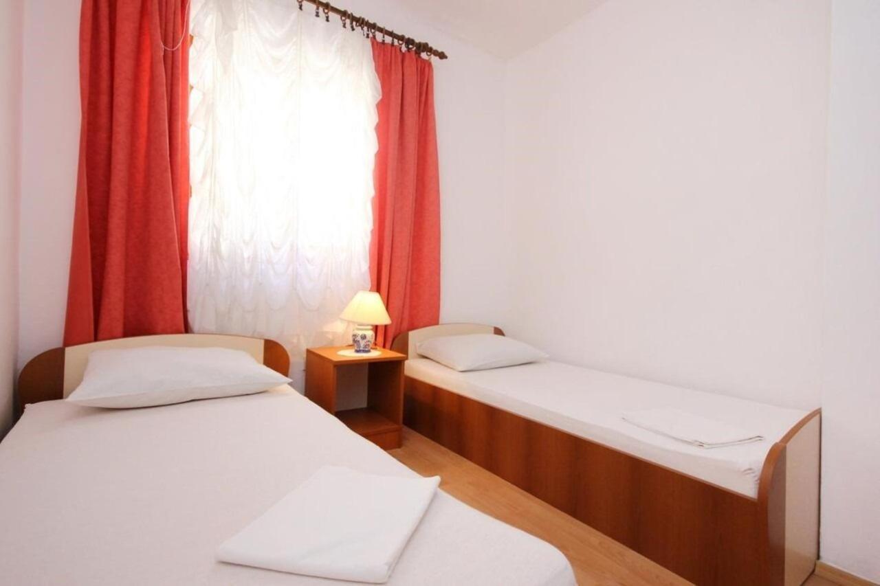 אורביץ Apartments Tonka - 150M From The Sea & Parking מראה חיצוני תמונה