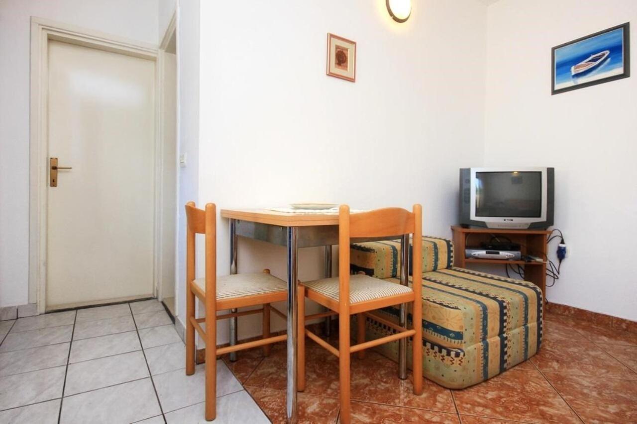אורביץ Apartments Tonka - 150M From The Sea & Parking מראה חיצוני תמונה