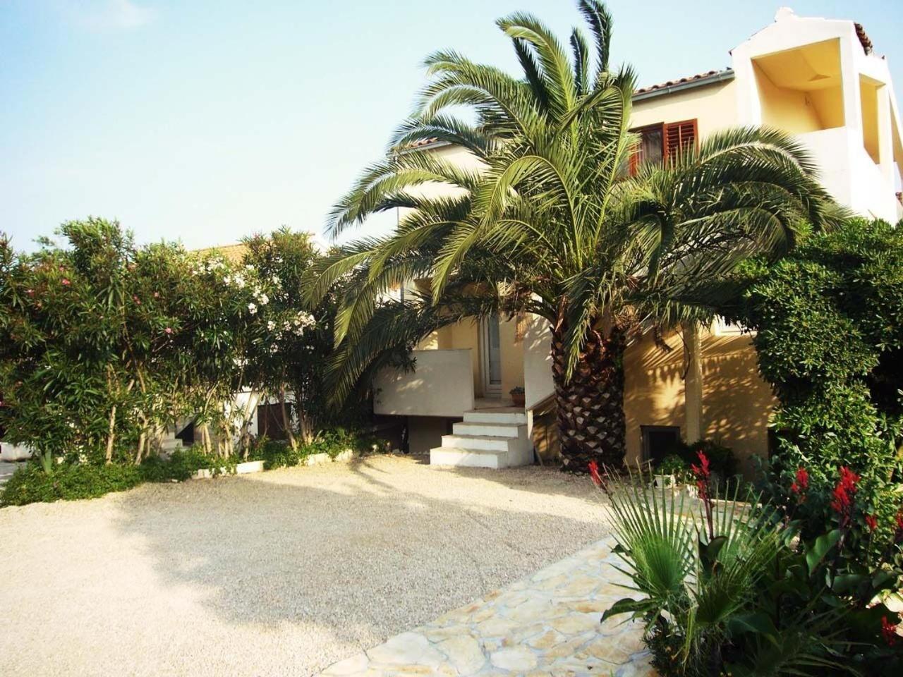 אורביץ Apartments Tonka - 150M From The Sea & Parking מראה חיצוני תמונה